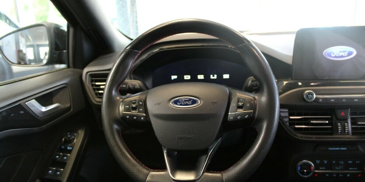 Ford Focus Turnier 1.5 EcoBlue St-Line X 155.940 km 11.480 &euro; Euskirchen 53881