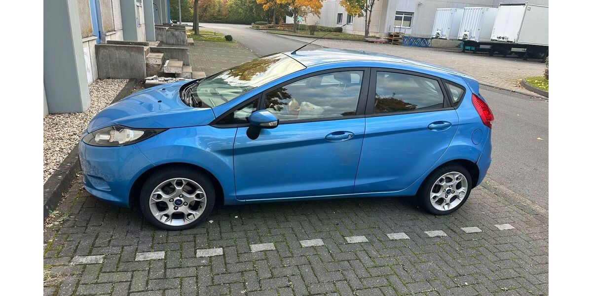 Ford Fiesta 195.000 km 3.300 &euro; Hürth 50354