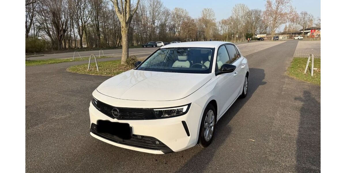 Opel Astra 19.750 km 15.499 &euro; Köln 50769