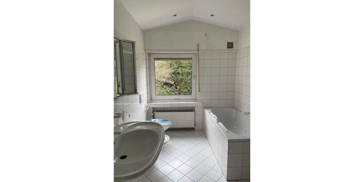 Einfamilienhaus Erftstadt Bliesheim - 7 Zimmer, 185 m&sup2;, 660.000&euro; | Angebot:25705640