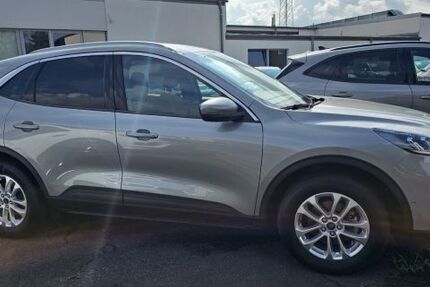 Ford Kuga 38.396 km 22.900 &euro; Erftstadt-Lechenich 50374
