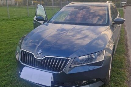 Skoda Superb 84.616 km 18.000 &euro; Köln 51109