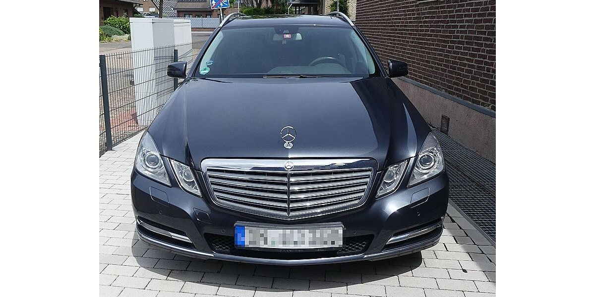 Mercedes-Benz E 220 154.000 km 11.000 &euro; Niederzier 52382