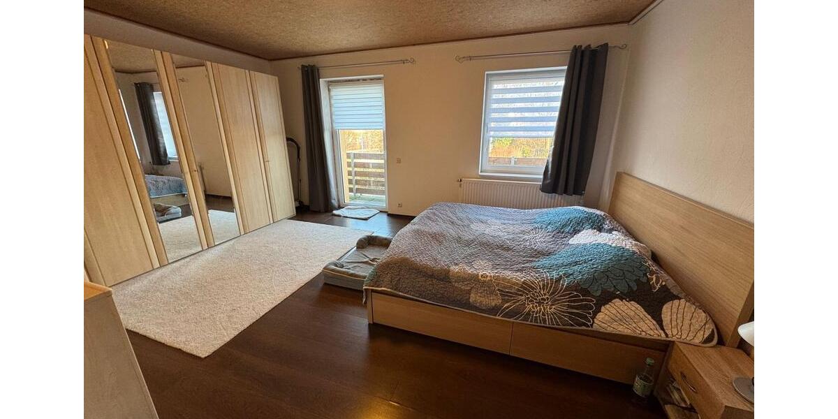 Etagenwohnung Euskirchen Dom-Esch - 3 Zimmer, 105 m&sup2;, 1.310&euro; | Angebot:25756635