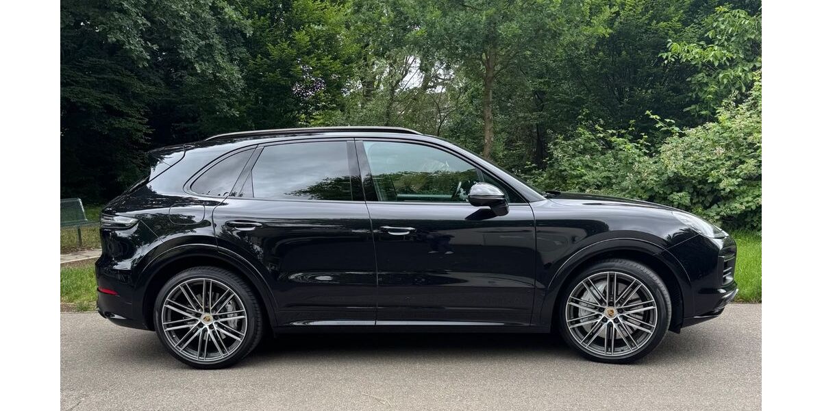 Porsche Cayenne 127.000 km 64.400 &euro; Köln 51109