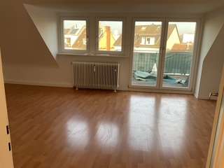 Wohnung Neuss Innenstadt - 2 Zimmer, 84 m&sup2;, 850&euro; | Angebot:25753699