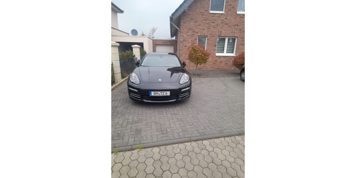 Porsche Panamera 159.000 km 28.900 &euro; Erftstadt 50374