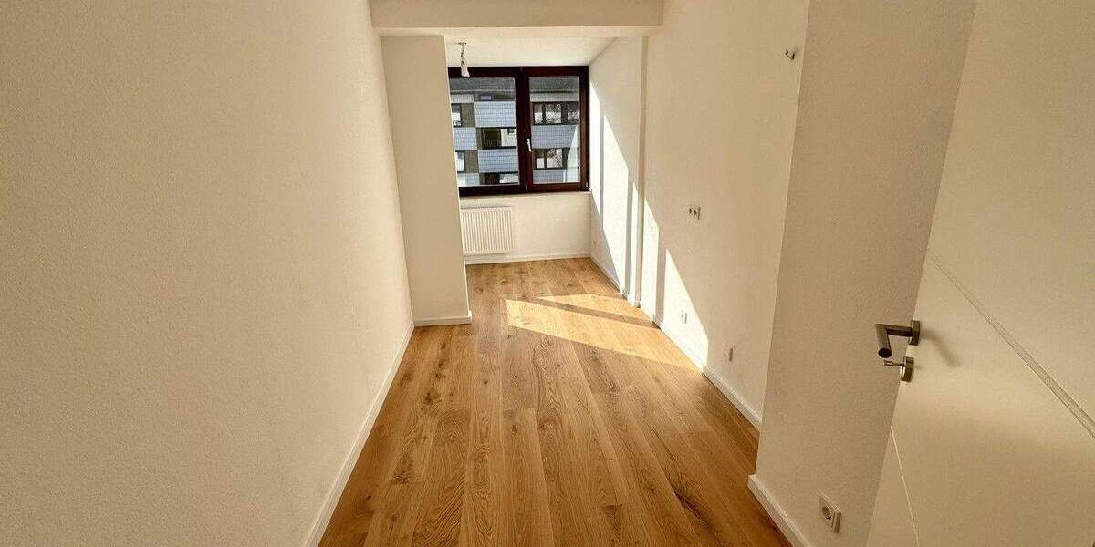 Etagenwohnung Köln Niehl - 3 Zimmer, 79 m&sup2;, 428.500&euro; | Angebot:25905550