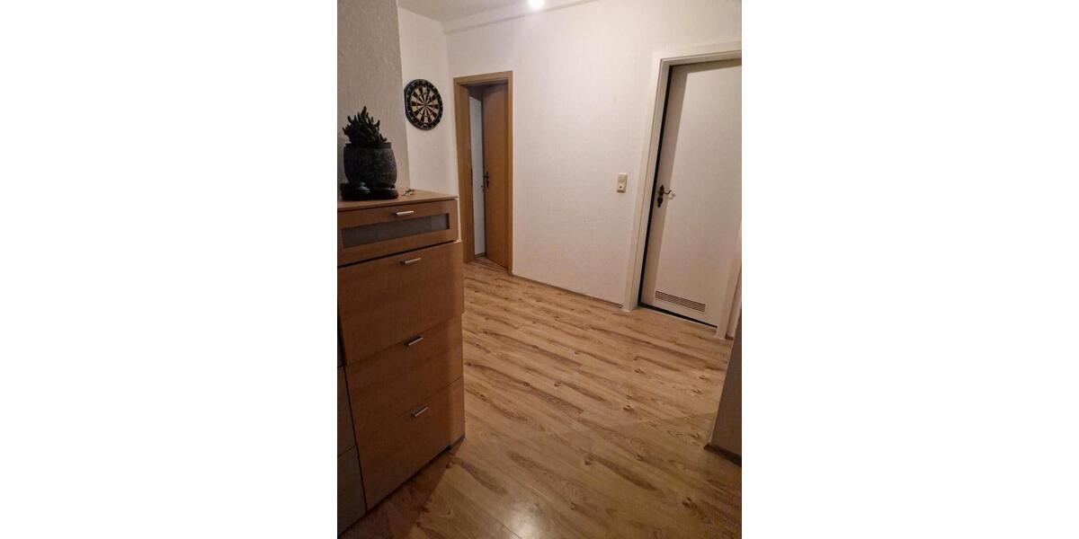 Etagenwohnung Bornheim - 1 Zimmer, 90 m&sup2;, 490&euro; | Angebot:26543518