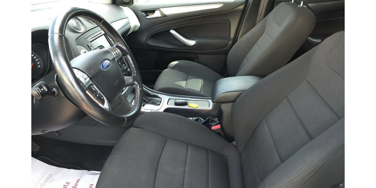 Ford Mondeo 2.0TDCi AUTOMATIC-PROBLEME NAVI XENON PDC B 143.215 km 5.500 &euro; Köln 50858