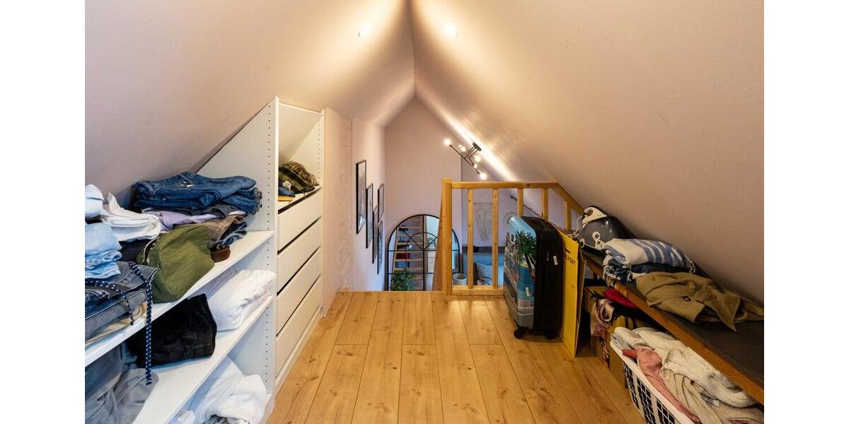 Etagenwohnung Jüchen - 4 Zimmer, 116 m&sup2;, 1.500&euro; | Angebot:24487686