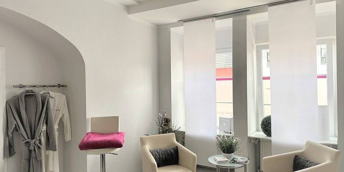 Gewerbeobjekt Kerpen Sindorf - 4 Zimmer, 109 m&sup2;, 952&euro; | Angebot:25749014