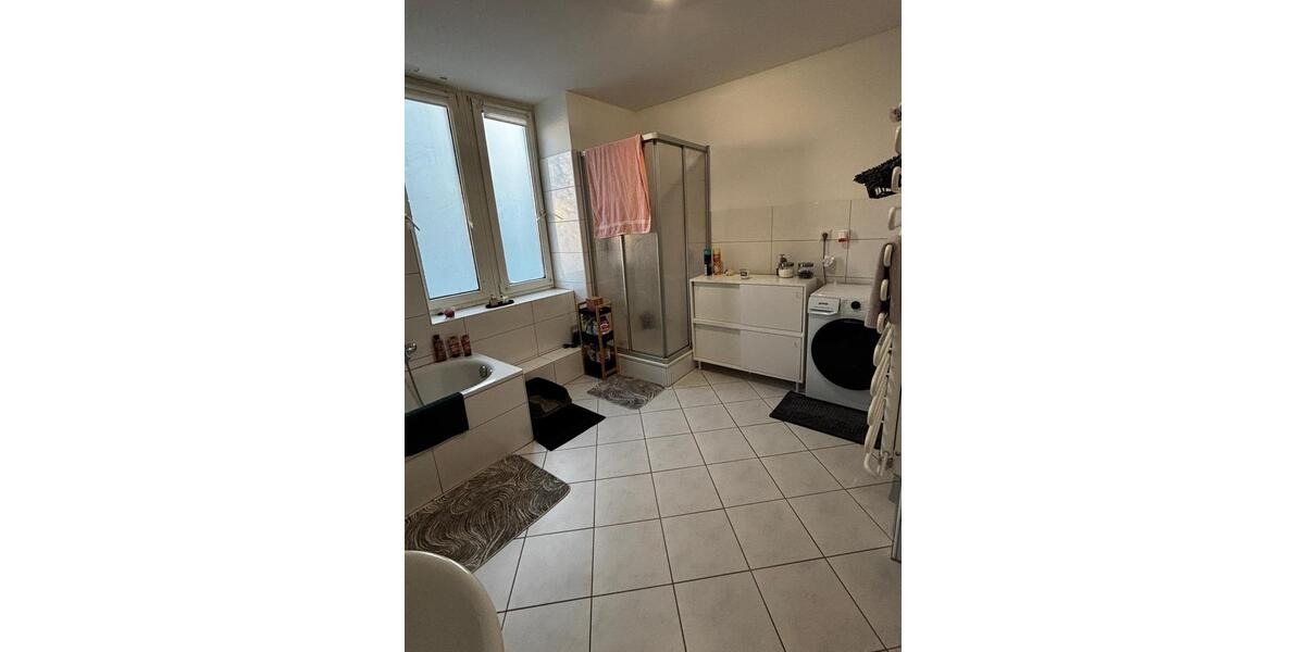 Etagenwohnung Leverkusen - 2 Zimmer, 87 m&sup2;, 800&euro; | Angebot:24796041