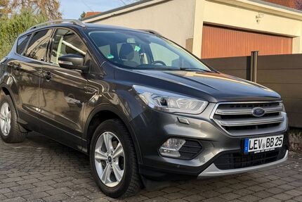 Ford Kuga 77.000 km 10.999 &euro; Leverkusen 51381
