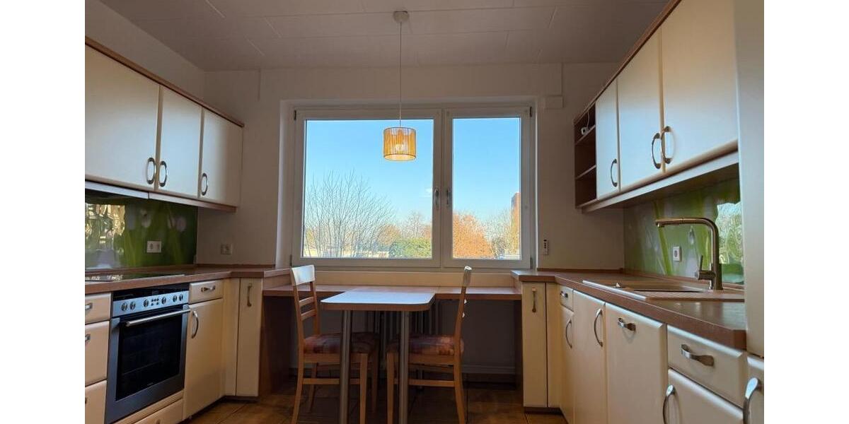 Etagenwohnung Frechen - 3 Zimmer, 123 m&sup2;, 1.480&euro; | Angebot:25297431