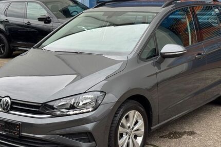 VW Golf Sportsvan 30.000 km 15.490 &euro; Köln 51105