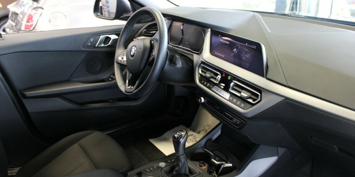 BMW 118 118i Advantage 50.690 km 17.480 &euro; Euskirchen 53881