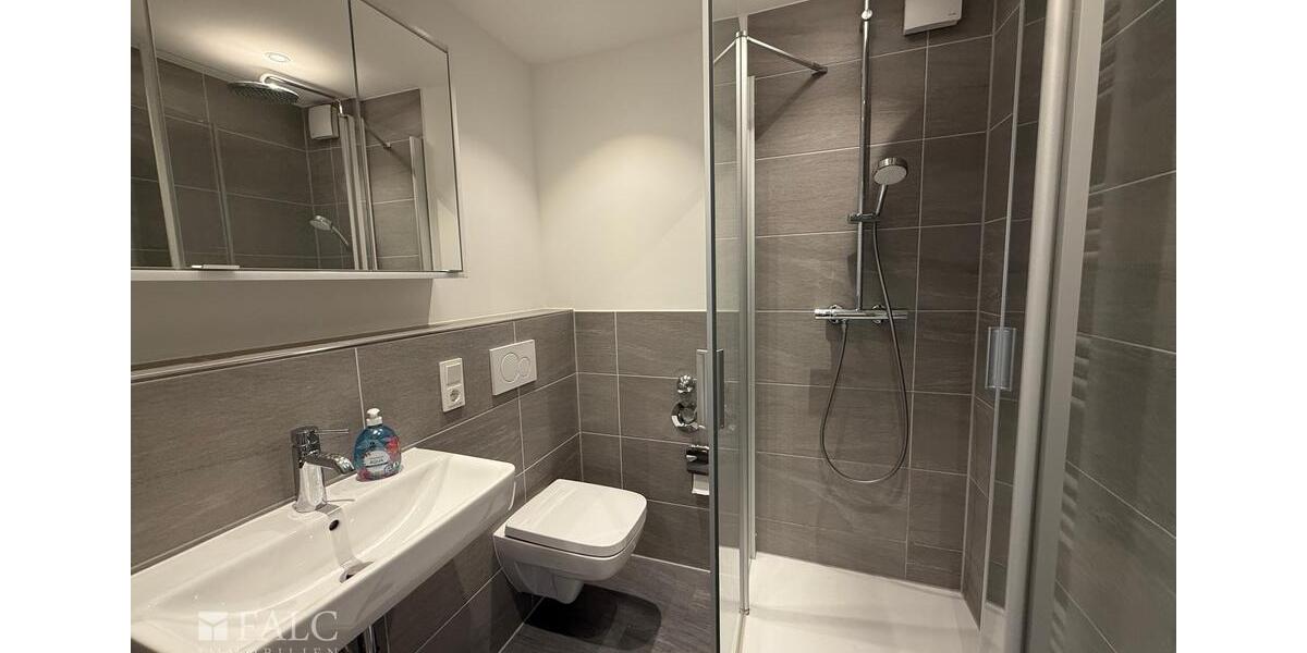 Dachgeschoßwohnung Köln Innenstadt - 3 Zimmer, 76 m&sup2;, 1.700&euro; | Angebot:25718748