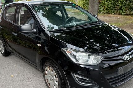 Hyundai i20 224.000 km 2.290 &euro; Düren 52349