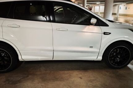 Ford Kuga 103.147 km 16.000 &euro; Brühl 50321