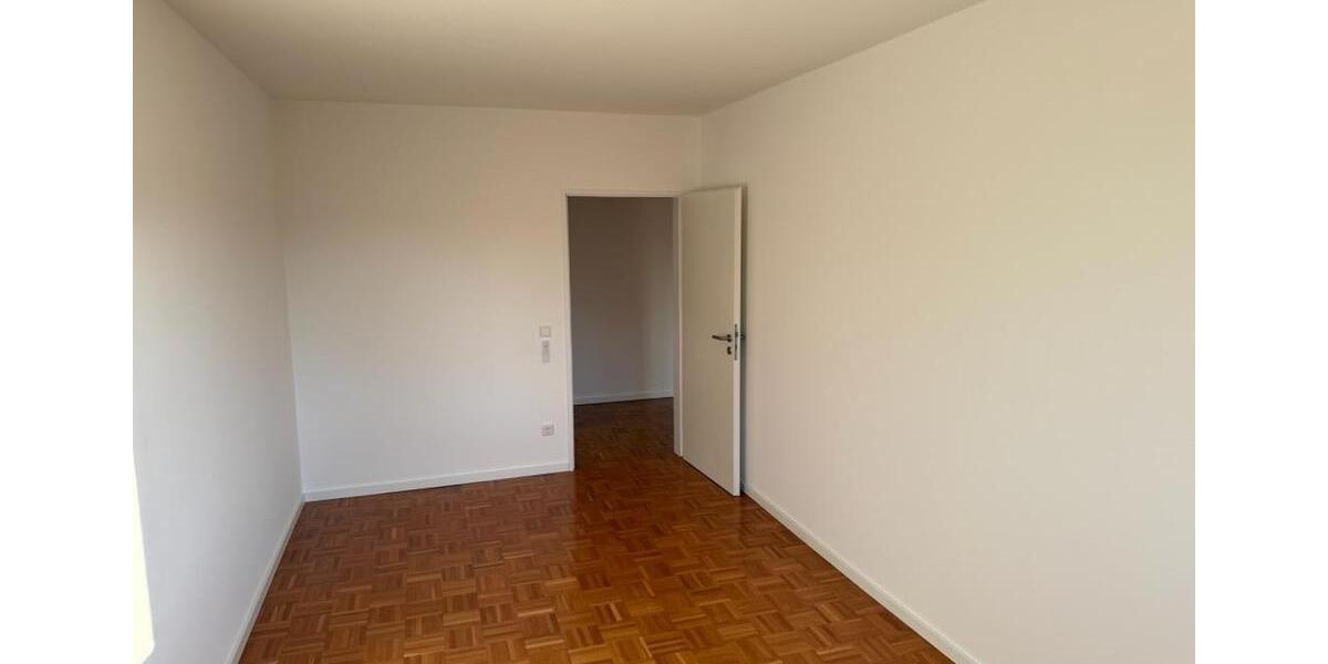 Etagenwohnung Frechen - 3 Zimmer, 123 m&sup2;, 1.480&euro; | Angebot:25297431