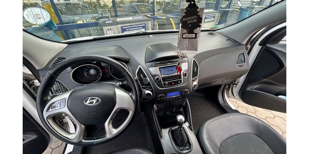 Hyundai ix35 133.000 km 7.250 &euro; Köln 50969