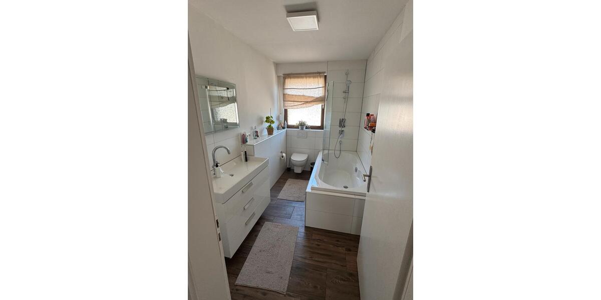 Dachgeschoßwohnung Düren Mariaweiler-Hoven - 3 Zimmer, 71 m&sup2;, 220.000&euro; | Angebot:26775343