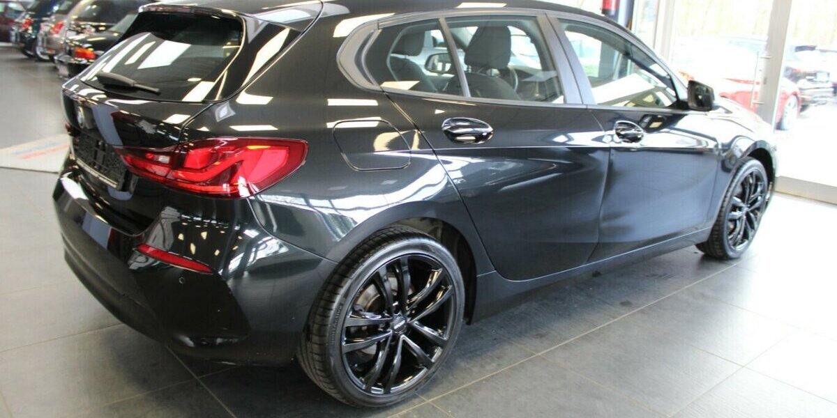 BMW 118 118i Aut.Advantage - Navi - LED -SHZ - PDC - 75.800 km 18.780 &euro; Euskirchen 53881