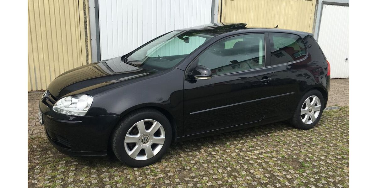 VW Golf 117.000 km 3.950 &euro; Leverkusen 51379