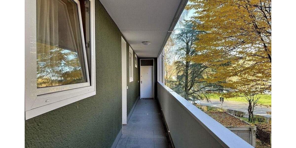 Etagenwohnung Köln Weiden - 2 Zimmer, 62 m&sup2;, 200.000&euro; | Angebot:25685852