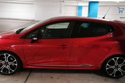 Renault Clio 96.000 km 19.950 &euro; Köln 50667