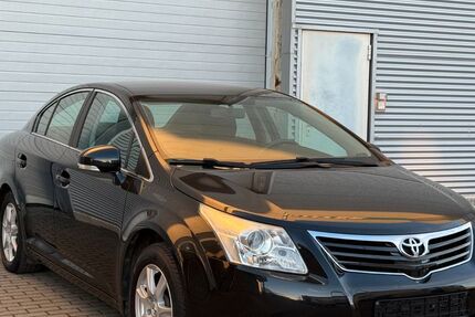 Toyota Avensis 93.108 km 7.900 &euro; Düren 52351