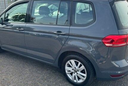 VW Touran 220.381 km 13.499 &euro; Erftstadt 50374
