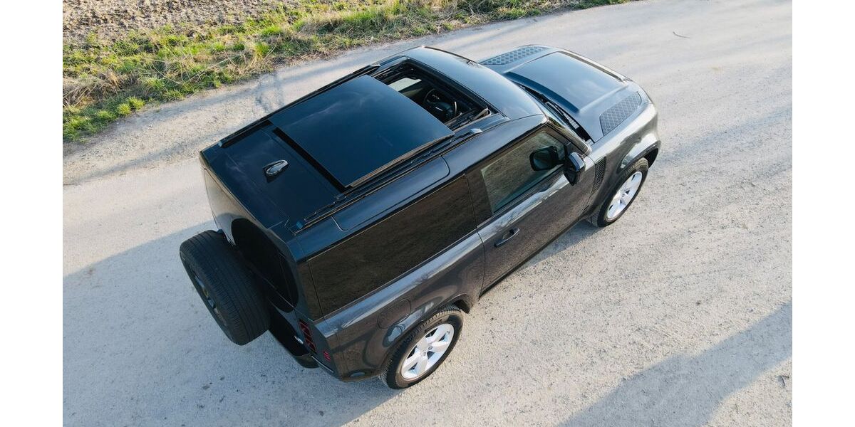 Land Rover Defender 30.520 km 69.900 &euro; Köln 50858