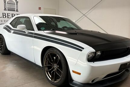 Dodge Challenger 171.500 km 21.970 &euro; Düren 52349