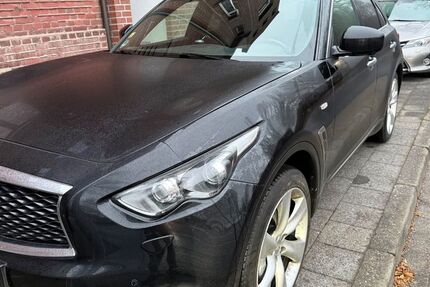 INFINITI QX70 131.000 km 17.500 &euro; Jülich 52428