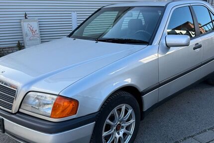 Mercedes-Benz C 180 193.000 km 4.999 &euro; Düren 52349