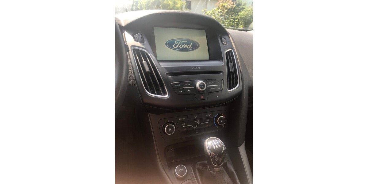 Ford Focus 103.000 km 6.900 &euro; Kreuzau 52372