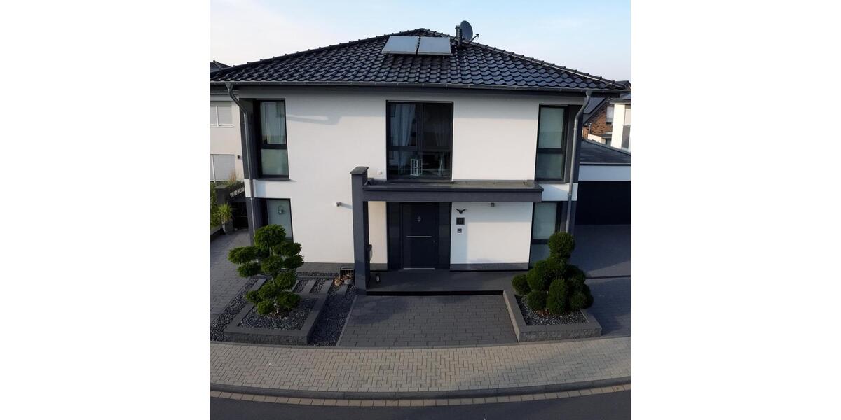 Villa Euskirchen Dom-Esch - 5.5 Zimmer, 200 m&sup2;, 770.000&euro; | Angebot:26957884