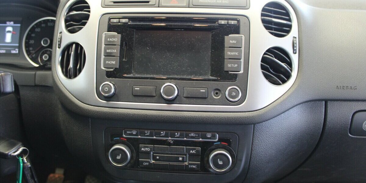 VW Tiguan 1.4 TSI BMT Life Panorama 121.251 km 10.780 &euro; Euskirchen 53881