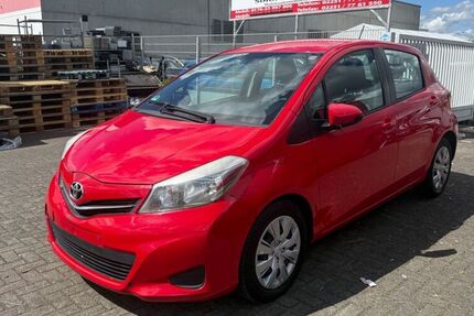 Toyota Yaris 280.000 km 3.299 &euro; Euskirchen 53879