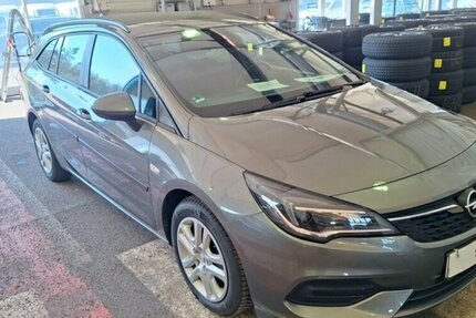 Opel Astra Klima Navi Temp CarPlay GARANTIE 28.000 km 28.000 km 14.900 &euro; Erftstadt 50374