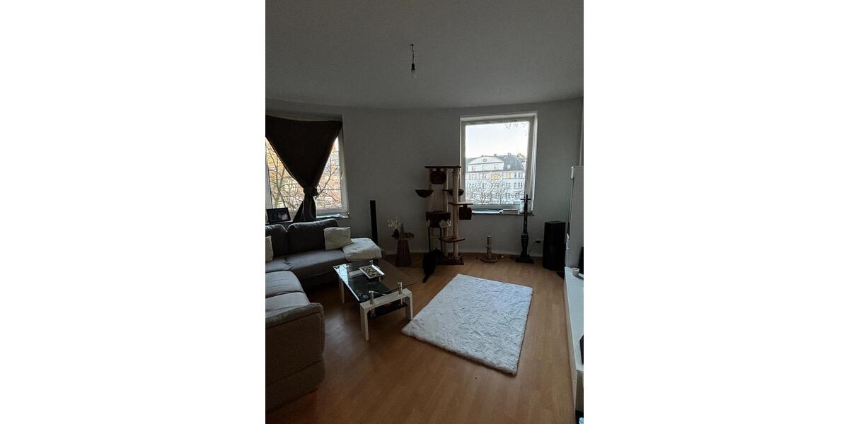Etagenwohnung Leverkusen - 2 Zimmer, 87 m&sup2;, 800&euro; | Angebot:24796041