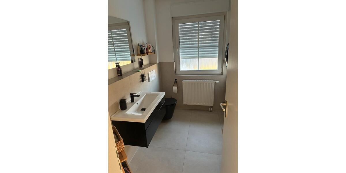 Etagenwohnung Kerpen Buir - 3 Zimmer, 94 m&sup2;, 1.500&euro; | Angebot:25408476
