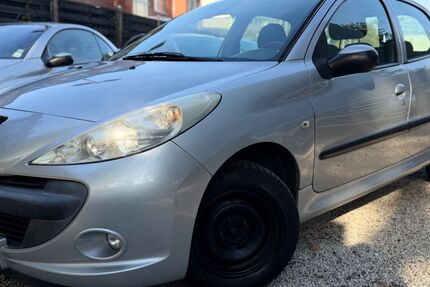 Peugeot 206 155.000 km 1.750 &euro; Köln 50674