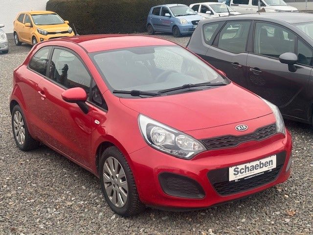 Kia Rio 77.512 km 5.555 &euro; Erftstadt-Konradsheim 50374