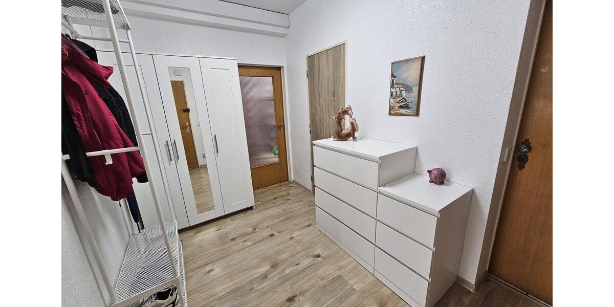 Erdgeschoßwohnung Köln Mülheim - 3 Zimmer, 80 m&sup2;, 1.550&euro; | Angebot:25947617