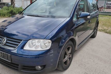 VW Touran 237.400 km 900 &euro; Düren 52349