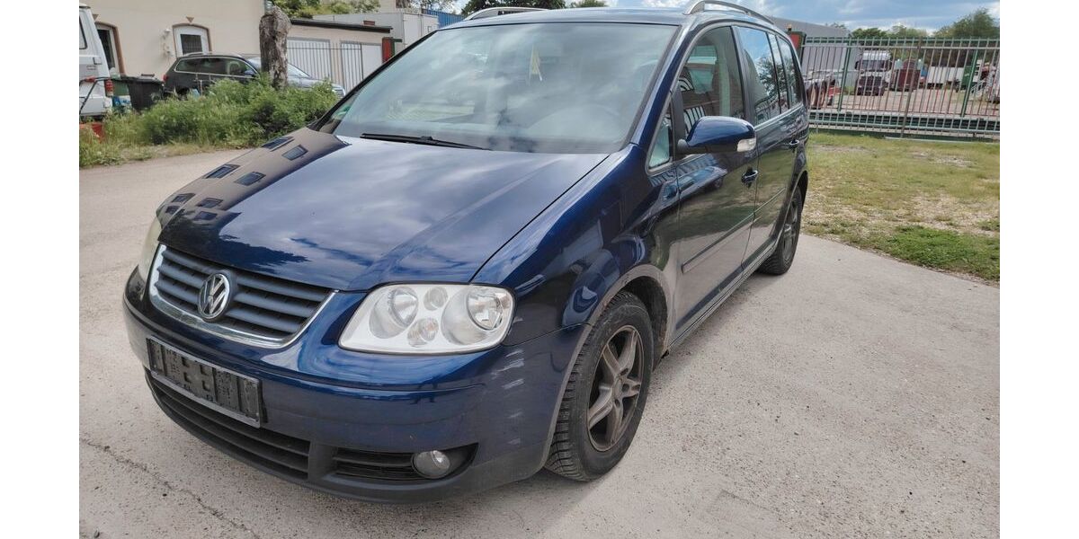 VW Touran 237.400 km 900 &euro; Düren 52349