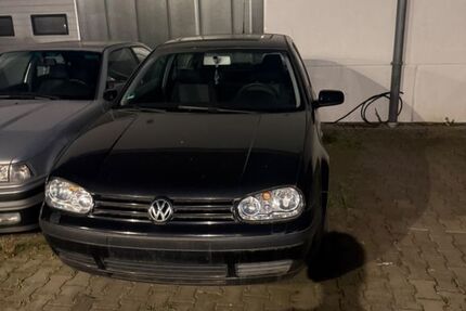 VW Golf 181.000 km 2.350 &euro; Kerpen 50169